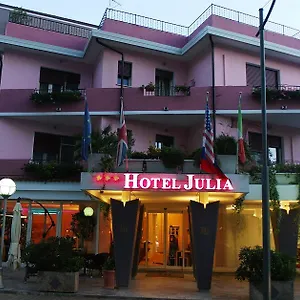 hotel-julia-lido-di-estensi.emilia-romagnahotels.net/